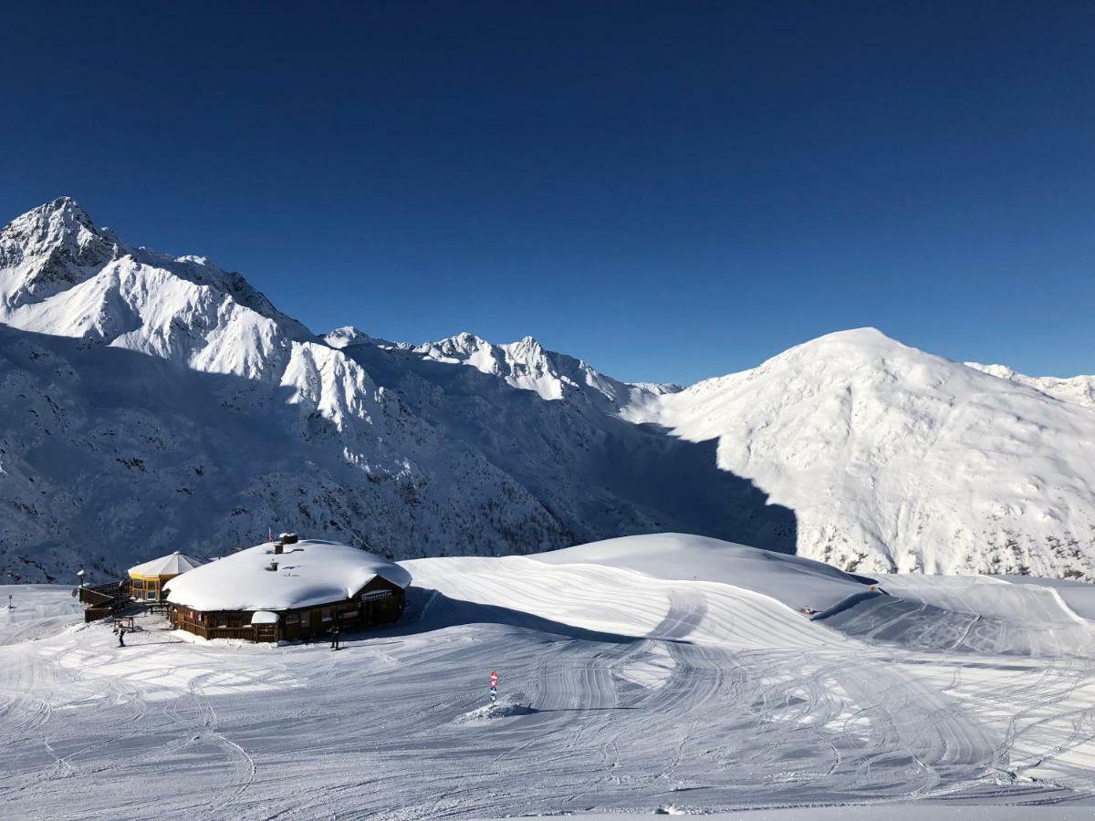 Hotel Haus Waltraud Sankt Jakob in Defereggen Esterno foto