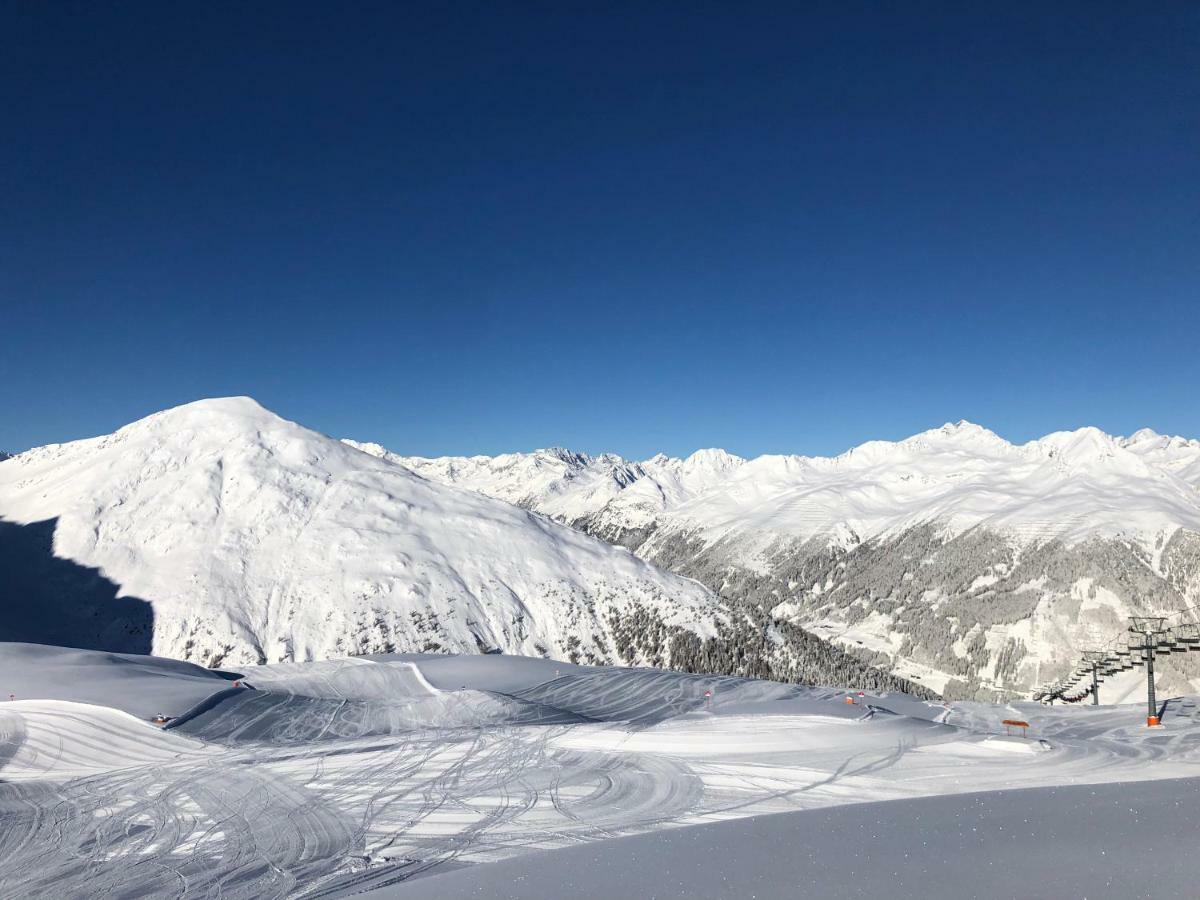 Hotel Haus Waltraud Sankt Jakob in Defereggen Esterno foto