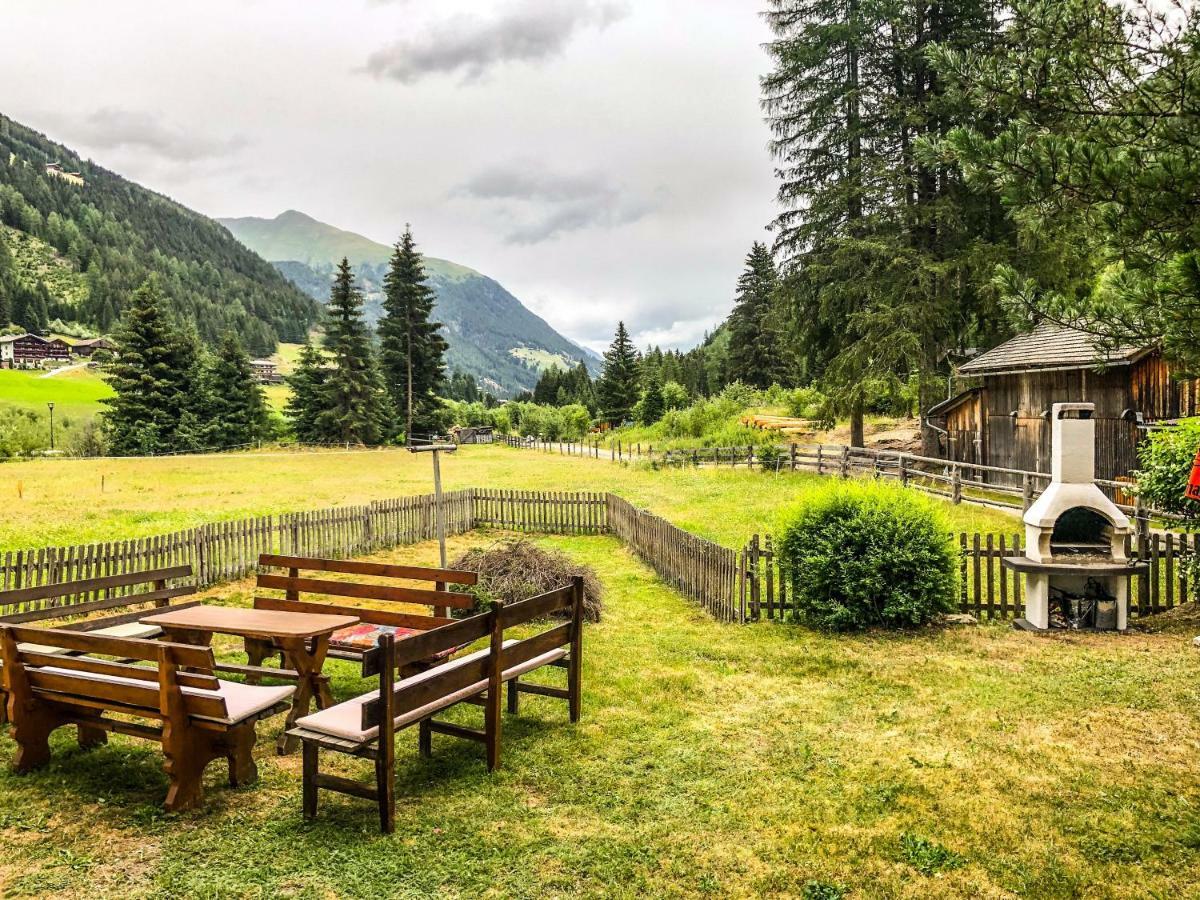 Hotel Haus Waltraud Sankt Jakob in Defereggen Esterno foto